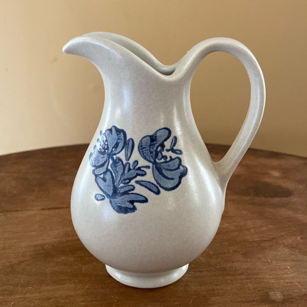 💙Yorktowne PFALTZGRAFF Mini Pitcher